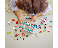 LEGO Friends 41728 Bar w śródmieściu Heartlake - 1090579 - zdjęcie 7